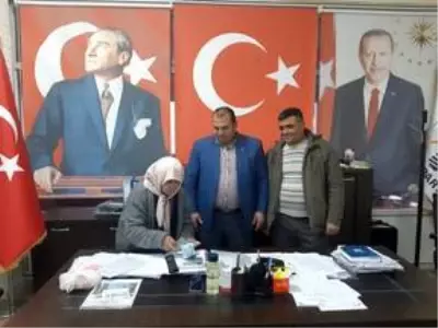 Feke'de şehit yakının bulduğu cüzdan sahibine teslim edildi