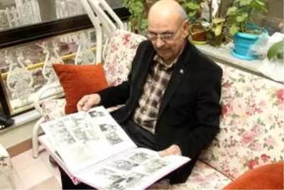 Kadir amca 57 yıllık öğretmen eşini sevgiyle anıyor