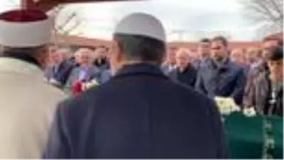 Kapatılan Refah Partisi'nin Fatih İlçe Başkanı Halim Abi'nin cenazesi toprağa verildi