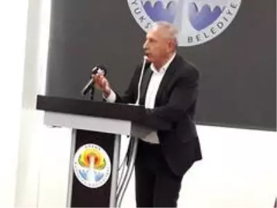 Adana'da cuma çıkışı dağıtılan Cumhuriyet gazetesi Belediye Meclisi'nde tartışıldı Adana'da cuma çıkışı dağıtılan Cumhuriyet gazetesi Belediye Meclisi'nde tartışıldı