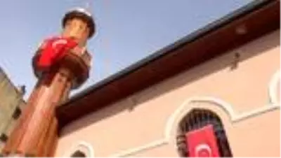 Restore edilen Tavaşi Süleyman Ağa Camisi ibadete açıldı Restore edilen Tavaşi Süleyman Ağa Camisi ibadete açıldı