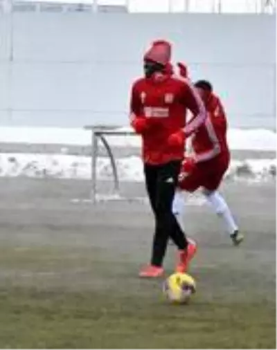 Rıza Çalımbay: Trabzonspor maçı final niteliğinde Rıza Çalımbay: Trabzonspor maçı final niteliğinde