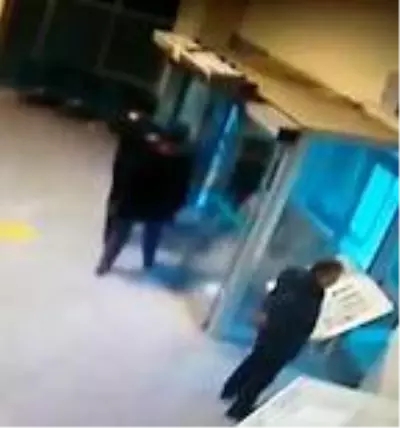 17 yaşındaki genç, amcasını böyle öldürdü! Kan donduran olay kamerada 17 yaşındaki genç, amcasını böyle öldürdü! Kan donduran olay kamerada