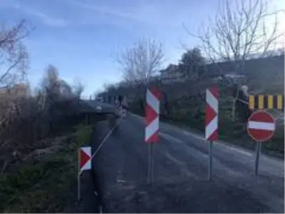 Zonguldak'ta 20 köyü birbirine bağlayan yol çöktü