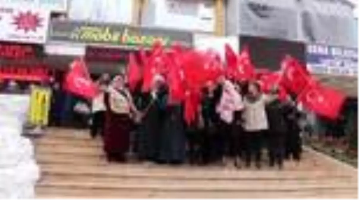 ABD'nin sözde barış planına ve Türk bayrağına saldırıya tepki