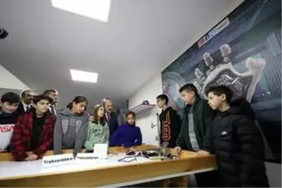 Bakan Varank, Trabzon Deneyap Atölyesi'ni ziyaret etti Açıklaması Bakan Varank, Trabzon Deneyap Atölyesi'ni ziyaret etti Açıklaması
