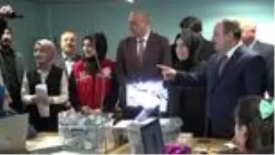 Bakan Varank, Trabzon Deneyap Atölyesi'ni ziyaret etti Bakan Varank, Trabzon Deneyap Atölyesi'ni ziyaret etti