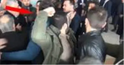 CHP İl Başkanlığı kongresinde çıkan arbedede partililer yumruklaştı