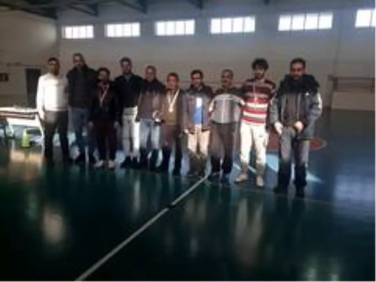 Çınar'da masa tenisi turnuvası sona erdi