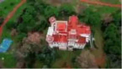 İcradan satılık 'perili köşk' havadan fotoğraflandı İcradan satılık 'perili köşk' havadan fotoğraflandı