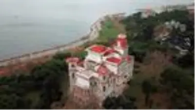 İcradan satılık 'perili köşk' havadan fotoğraflandı İcradan satılık 'perili köşk' havadan fotoğraflandı