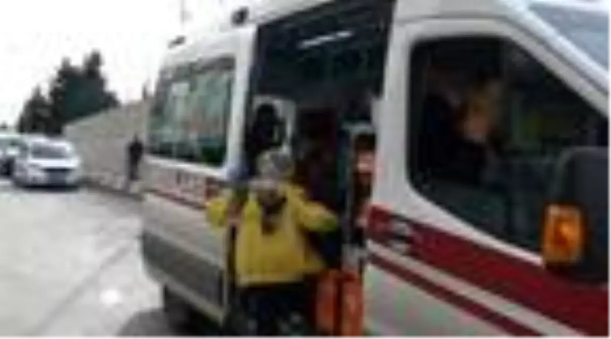 Kolunu hamur makinesine kaptırdı