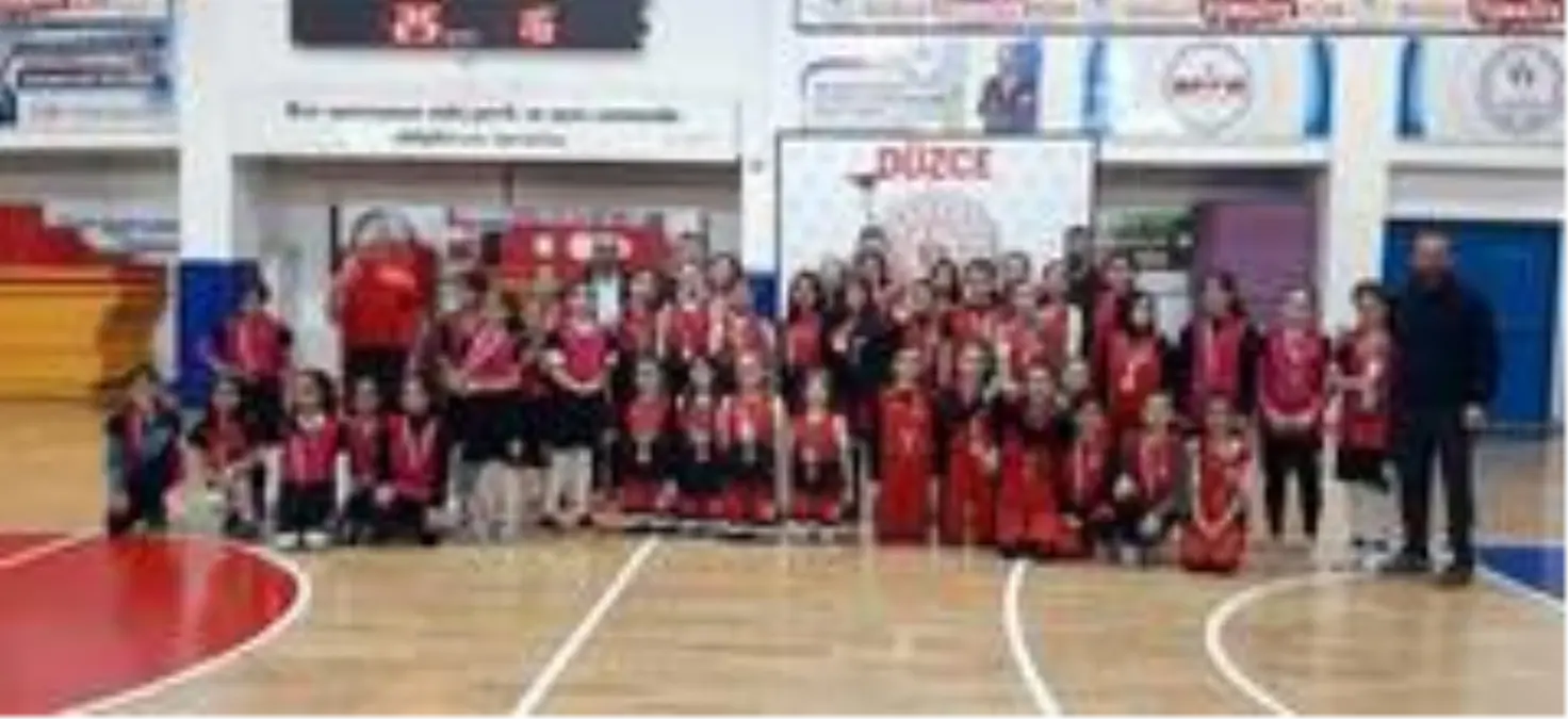 Küçük kızlarda şampiyon belli oldu