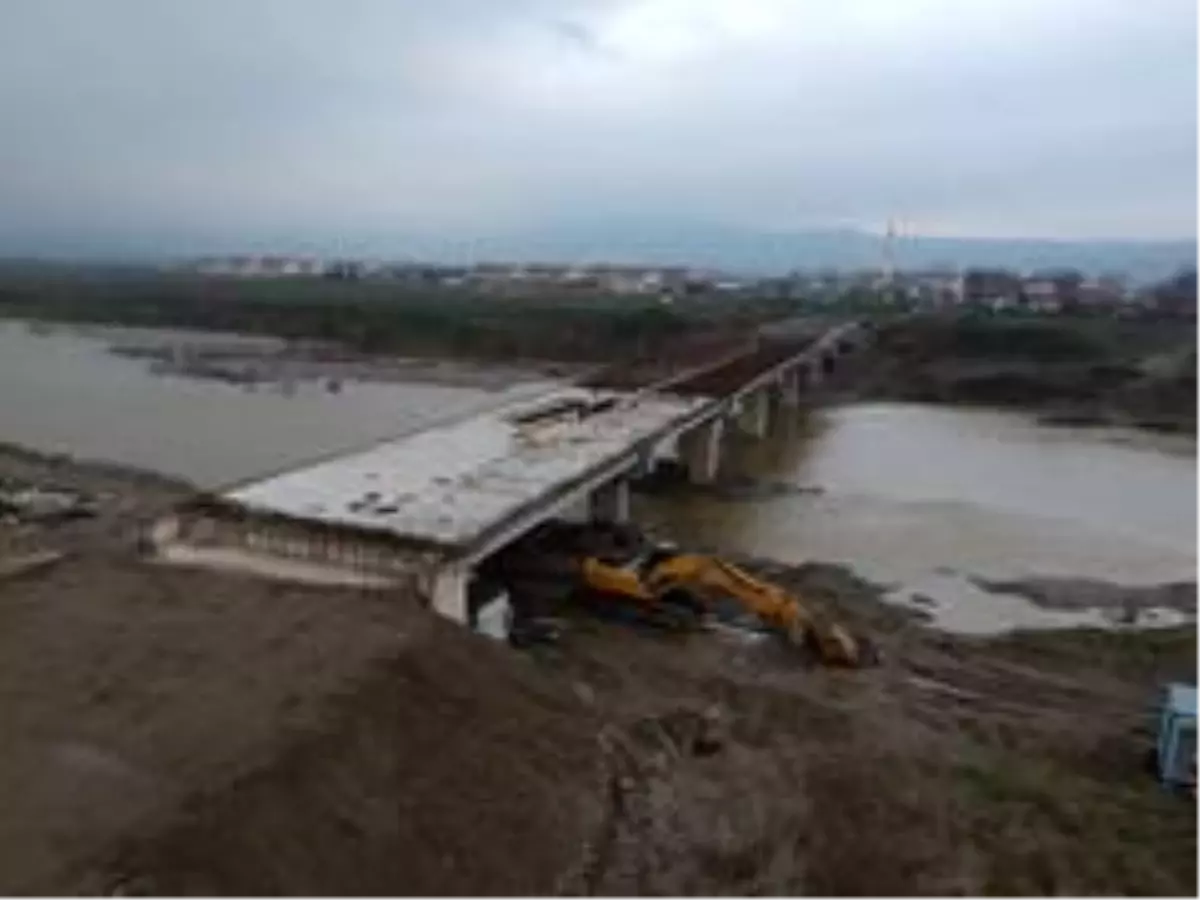 Mustafakemalpaşa 3. köprüde sona yaklaşıldı