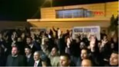 Oktay, kktc'de kıbrıs türk'tür türk kalacak pankartı ile karşılandı