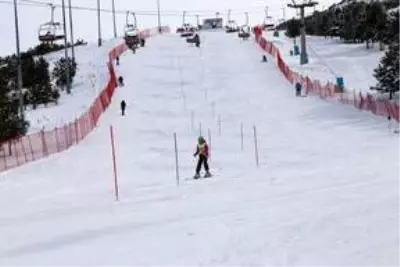Okul Sporları Türkiye Kayak Şampiyonası Erzurum'da başladı