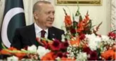 Pakistan Başbakanı'ndan Erdoğan'ı mest eden sözler: Ülkemizde seçime girse kazanır