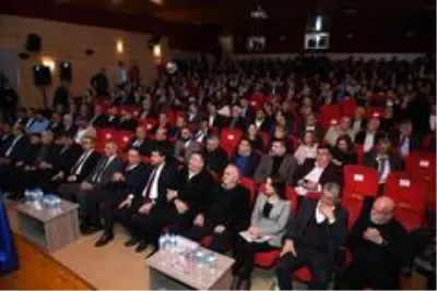 Seçer: 'Kendini yakmak isteyen vatandaş Haziran'da disiplin soruşturmasıyla çıkarıldı' Seçer: 'Kendini yakmak isteyen vatandaş Haziran'da disiplin soruşturmasıyla çıkarıldı'