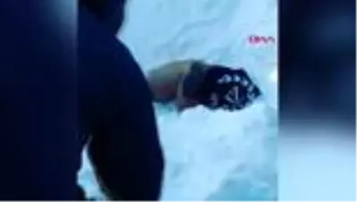 Sevgililer günü'nde karısı için 13 dakika boyunca kar altında kaldı