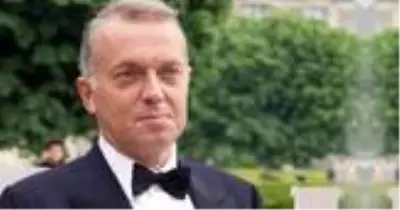 Türkiye'ye dönüş hazırlığı yapan Cem Uzan'dan Ahmet Kaya şarkısıyla gözdağı Türkiye'ye dönüş hazırlığı yapan Cem Uzan'dan Ahmet Kaya şarkısıyla gözdağı
