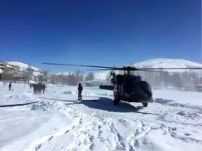 Van'da askeri helikopter hasta 2 kardeş için havalandı