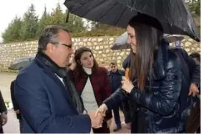 AK Parti'li heyet Yunus Emre Kültür Parkına hayran kaldı AK Parti'li heyet Yunus Emre Kültür Parkına hayran kaldı