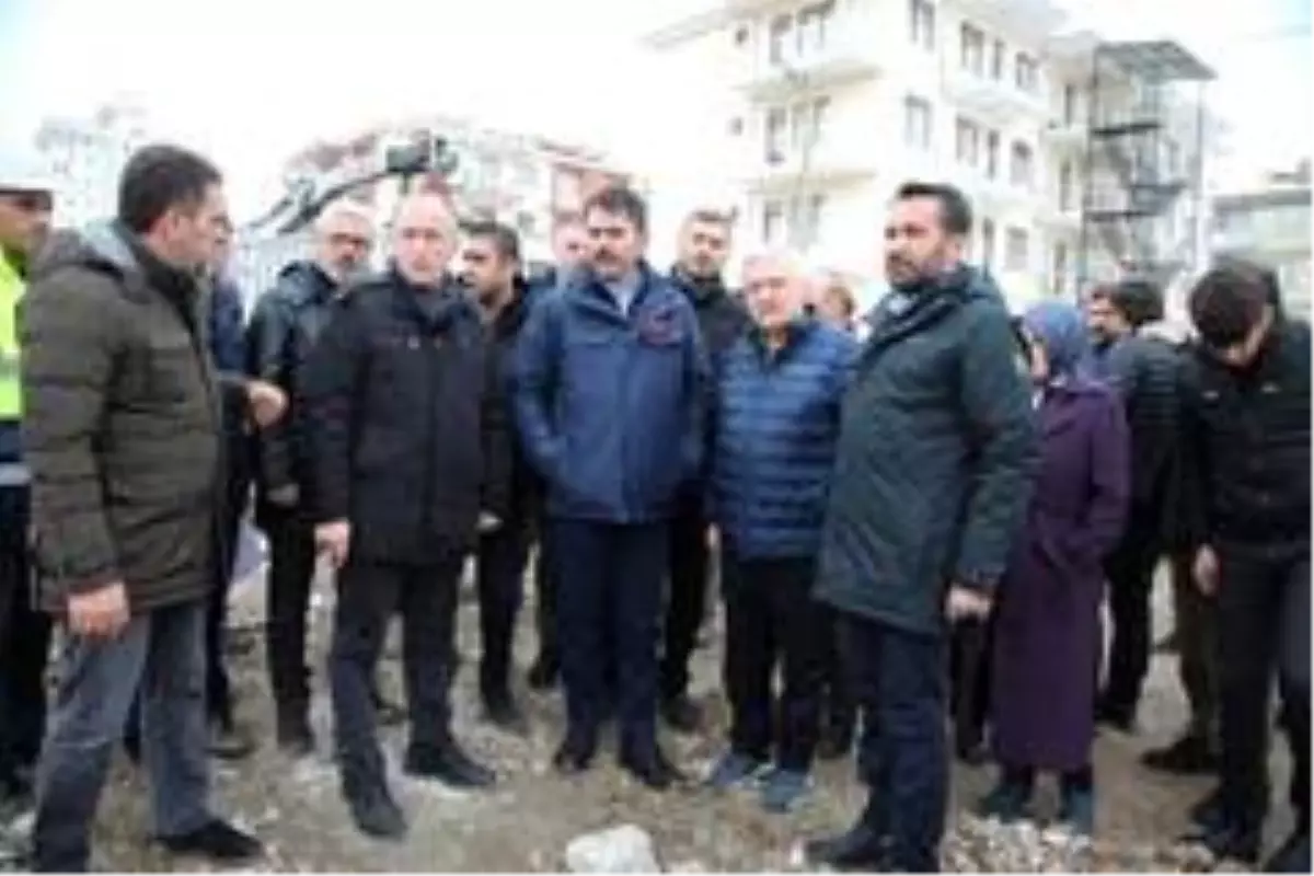 Bakan Kurum: 'Bir yıl içerisinde projelerimizi tamamlayıp Elazığ'ımızı sıkıntıdan kurtaracağız'