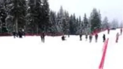Ilgaz Dağı'ndaki kayak merkezlerinde hafta sonu yoğunluğu