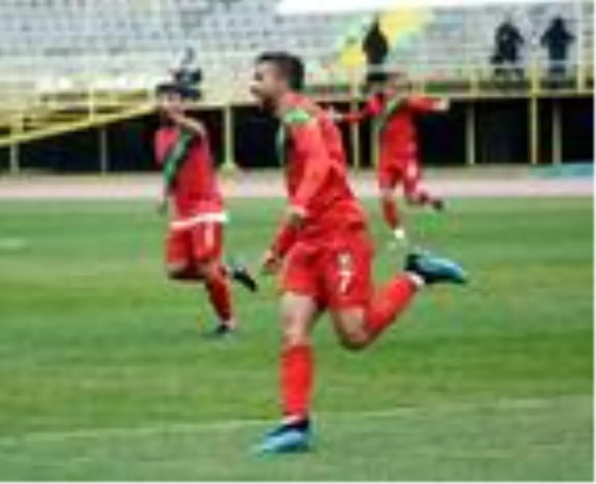 Karşıyaka parlıyor