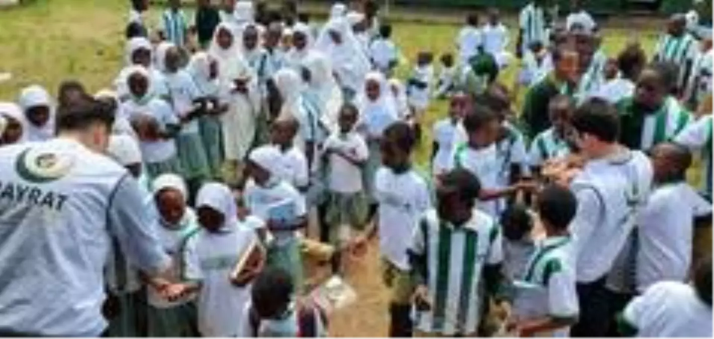 Kenyalı çocuklara Bursaspor forması