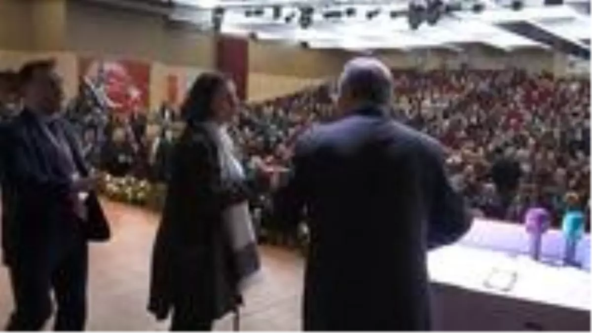 'Siyasetçinin işine, kadının işvesine aldanılmaz' diyen CHP'liden özür: Kadınlar anam bacımdır