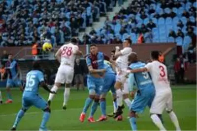 Süper Lig: Trabzonspor: 2 - Sivasspor: 0 (İlk yarı) Süper Lig: Trabzonspor: 2 - Sivasspor: 0 (İlk yarı)