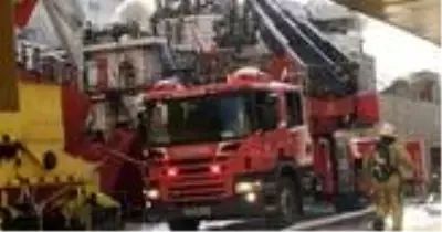 Tuzla'da kuru yük gemisinde çıkan yangın söndürüldü