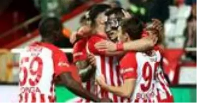 Antalyaspor, Kasımpaşa'yı 3-1 yendi Antalyaspor, Kasımpaşa'yı 3-1 yendi