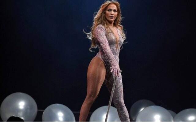Jennifer Lopez'in bikinili paylaşımına milyonlarca beğeni geldi