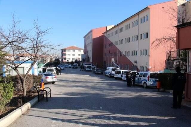 Okul müdürünü vuran güvenlik görevlisi hayatını kaybetti