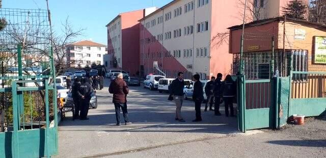 Okul müdürünü vuran güvenlik görevlisi hayatını kaybetti