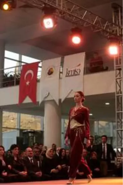 Osmanlı saraylarına gönderilen 'Maraş İşi' tanıtıldı Osmanlı saraylarına gönderilen 'Maraş İşi' tanıtıldı