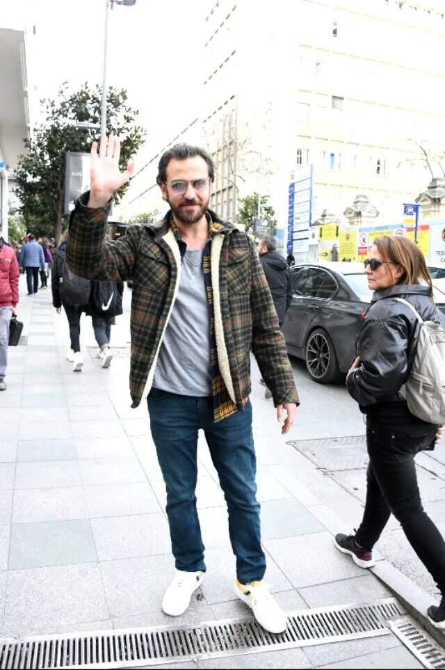 Oyuncu Erkan Kolçak Köstengil, bebeğine koyacağı ismi açıkladı