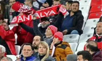 Süper Lig: Antalyaspor: 0 - Kasımpaşa: 0 (İlk yarı) Süper Lig: Antalyaspor: 0 - Kasımpaşa: 0 (İlk yarı)