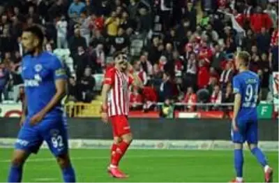Süper Lig: Antalyaspor: 0 - Kasımpaşa: 0 (İlk yarı) Süper Lig: Antalyaspor: 0 - Kasımpaşa: 0 (İlk yarı)