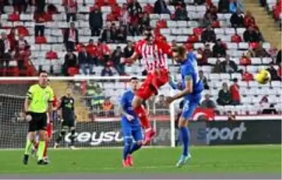 Süper Lig: Antalyaspor: 0 - Kasımpaşa: 0 (İlk yarı) Süper Lig: Antalyaspor: 0 - Kasımpaşa: 0 (İlk yarı)