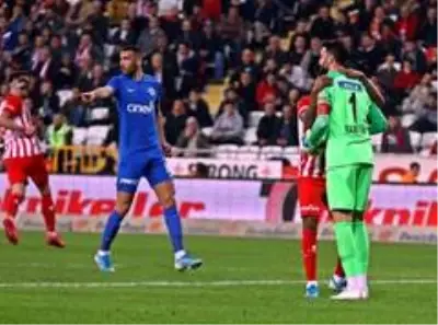 Süper Lig: Antalyaspor: 0 - Kasımpaşa: 0 (İlk yarı) Süper Lig: Antalyaspor: 0 - Kasımpaşa: 0 (İlk yarı)
