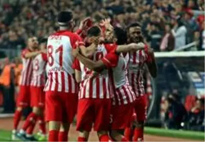 Süper Lig: Antalyaspor: 3 - Kasımpaşa: 1 (Maç sonucu) Süper Lig: Antalyaspor: 3 - Kasımpaşa: 1 (Maç sonucu)