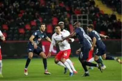 Süper Lig: Gaziantep FK: 0 - Çaykur Rizespor: 0 (İlk yarı) Süper Lig: Gaziantep FK: 0 - Çaykur Rizespor: 0 (İlk yarı)