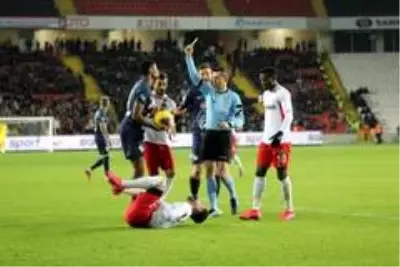 Süper Lig: Gaziantep FK: 2 - Çaykur Rizespor: 0 (Maç sonucu) Süper Lig: Gaziantep FK: 2 - Çaykur Rizespor: 0 (Maç sonucu)