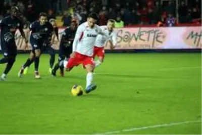 Süper Lig: Gaziantep FK: 2 - Çaykur Rizespor: 0 (Maç sonucu) Süper Lig: Gaziantep FK: 2 - Çaykur Rizespor: 0 (Maç sonucu)