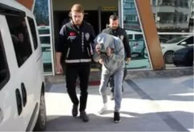 100 bin TL'lik vurgun yaptılar, adliyeye böyle sevk edildiler 100 bin TL'lik vurgun yaptılar, adliyeye böyle sevk edildiler