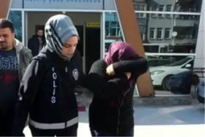 100 bin TL'lik vurgun yaptılar, adliyeye böyle sevk edildiler 100 bin TL'lik vurgun yaptılar, adliyeye böyle sevk edildiler