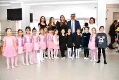 Çetin'den sanata destek